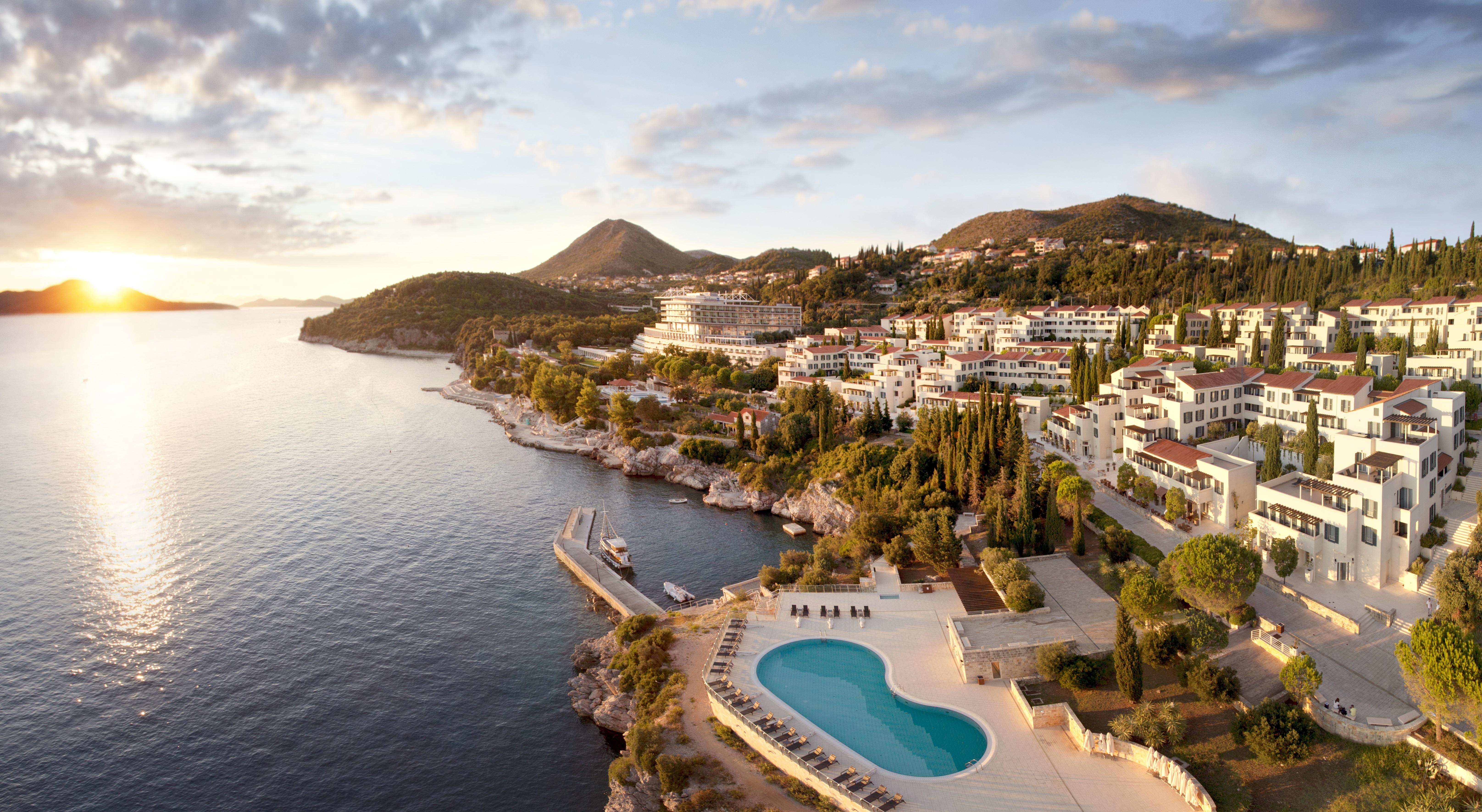 Sun Gardens Dubrovnik Hotel Exterior photo The resort at dusk